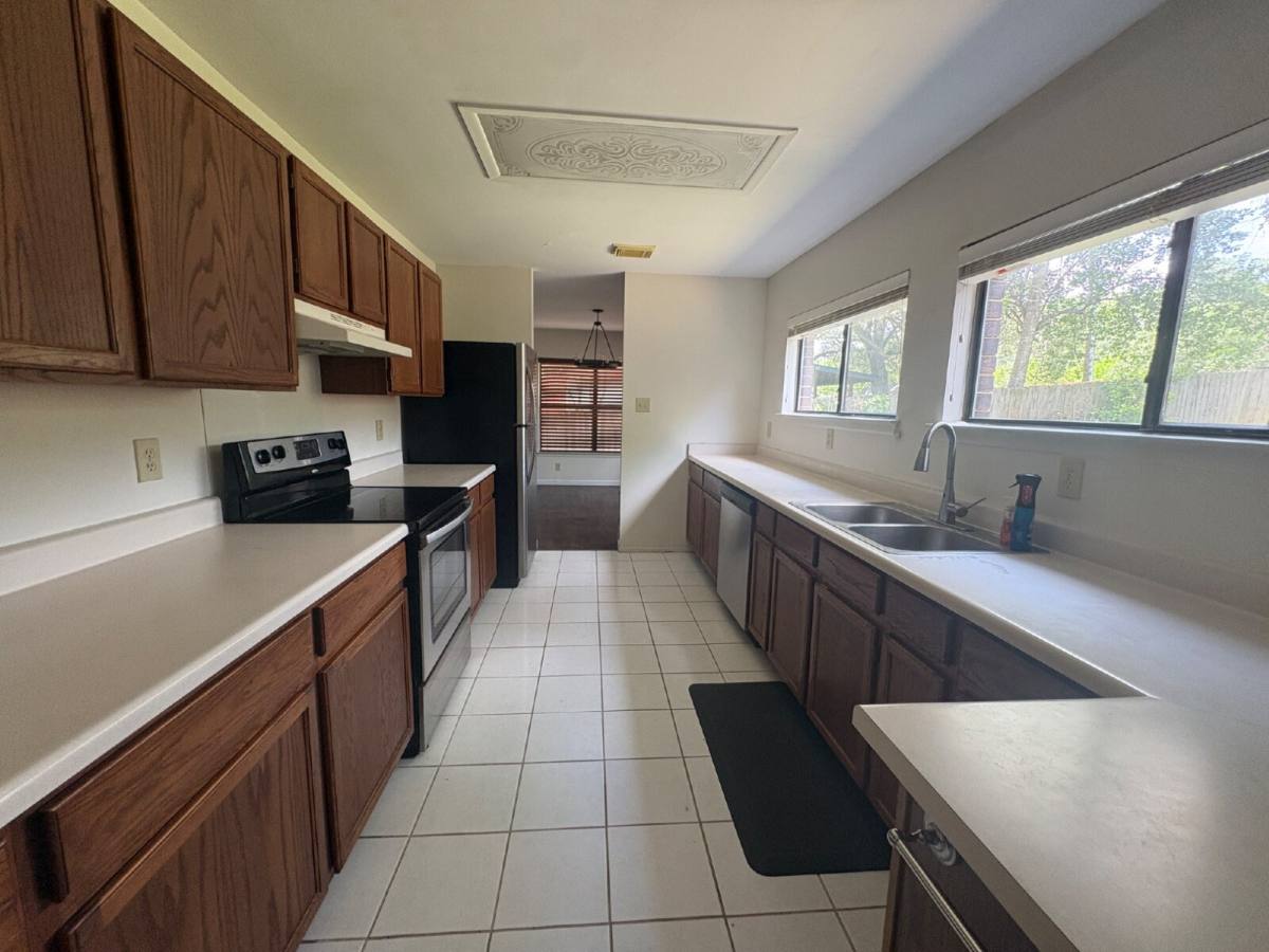 House for rent at 7311 Avery Rd, San Antonio, TX 78233
