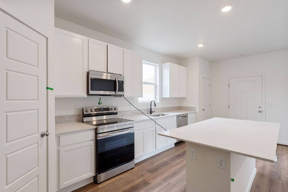 Townhouse for rent at 298 Cardinal St, Johnstown, CO 80534