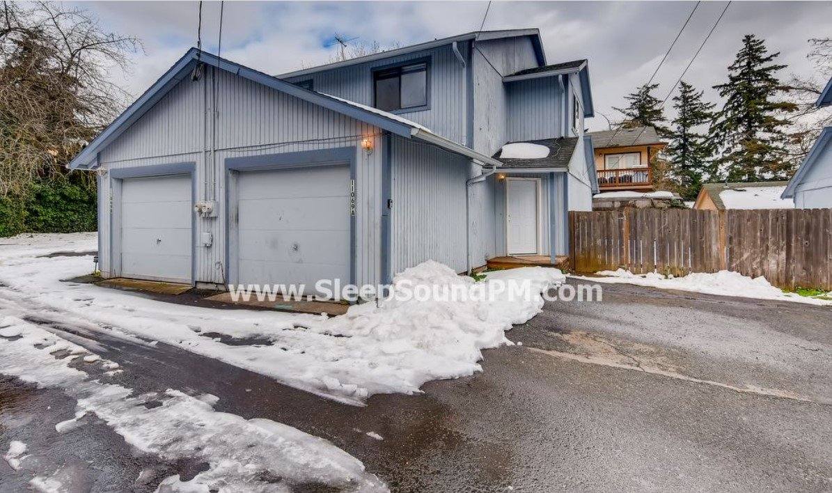 Townhouse for rent at 11069 SE Bush St #A, Portland, OR 97266