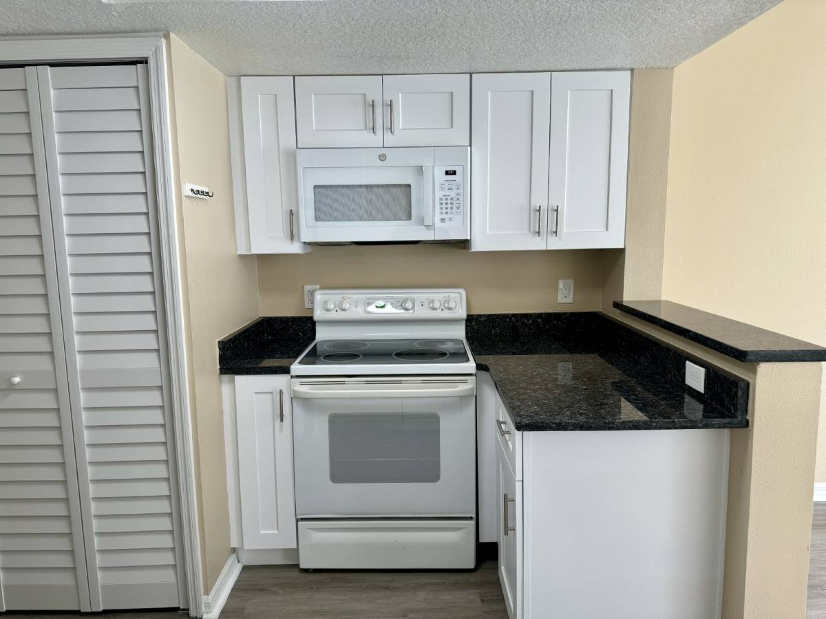 Townhouse for rent at 522 Australian Way #A, Davenport, FL 33897