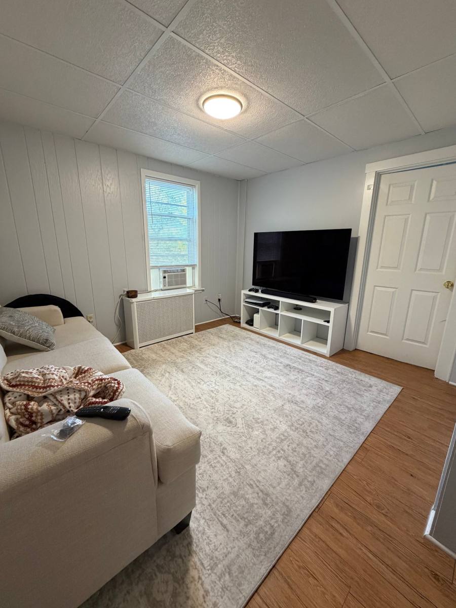 Apartment for rent at 19 Glenwood St #1, Gardner, MA 01440