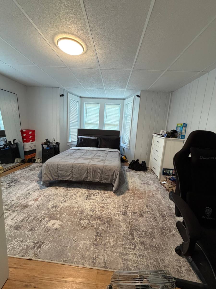 Apartment for rent at 19 Glenwood St #1, Gardner, MA 01440