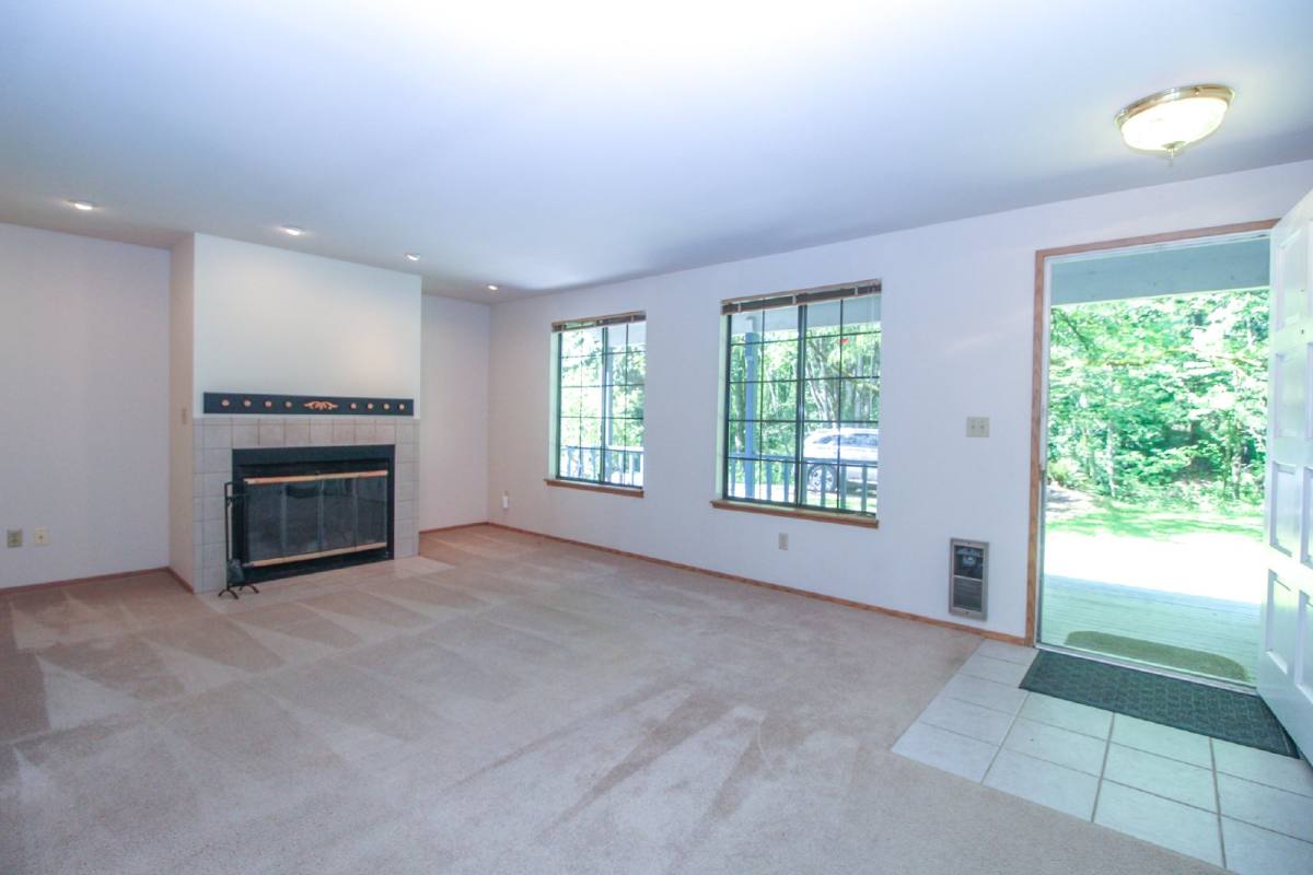 House for rent at 20912 W Richmond Rd, Bothell, WA 98021