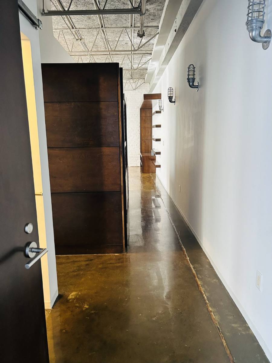 Apartment for rent at 400 Salem Ave SW #2A, Roanoke, VA 24016