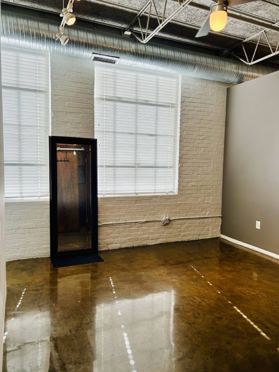 Apartment for rent at 400 Salem Ave SW #2A, Roanoke, VA 24016