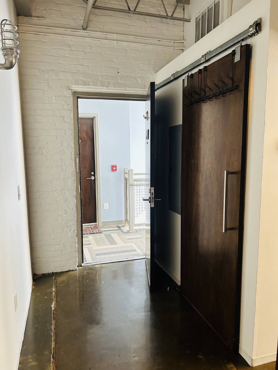 Apartment for rent at 400 Salem Ave SW #2A, Roanoke, VA 24016