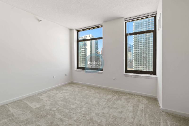 Apartment for rent at 373 N Desplaines, Chicago, IL 60661