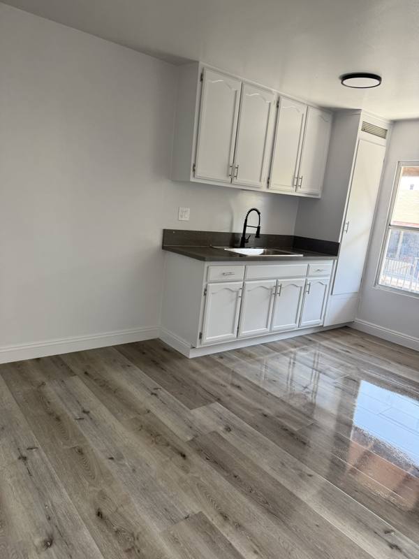 Apartment for rent at 1060 W 117th St, Los Angeles, CA 90044