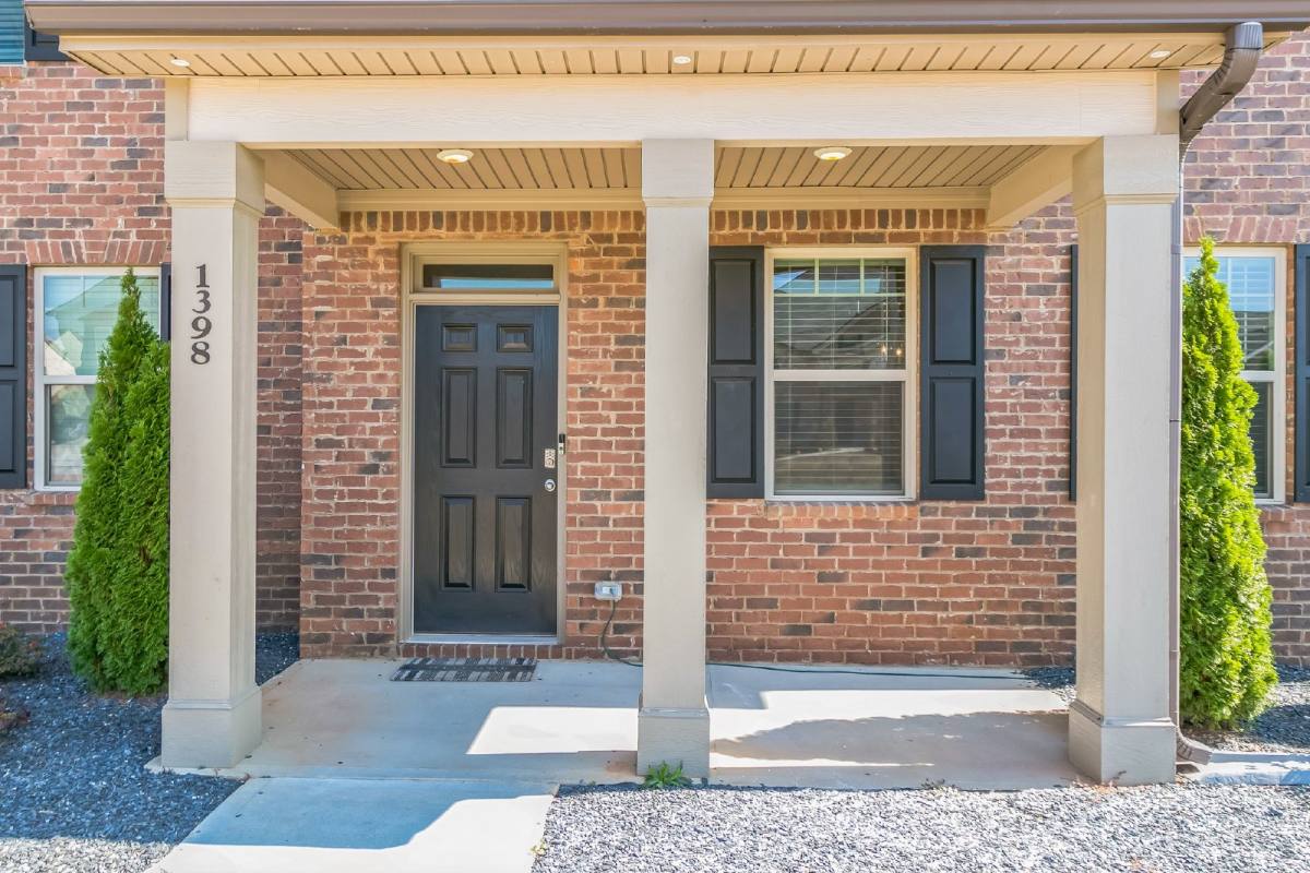 House for rent at 1398 Harlequin Way, Stockbridge, GA 30281