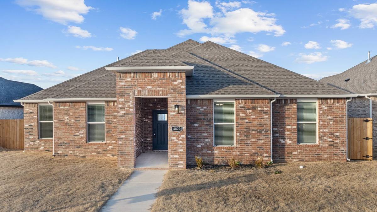 House for rent at 4820 W Aurora St, Fayetteville, AR 72704