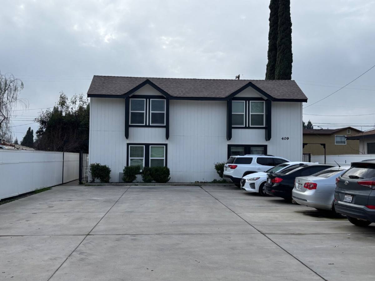 Apartment for rent at 409 G St #3, Waterford, CA 95386