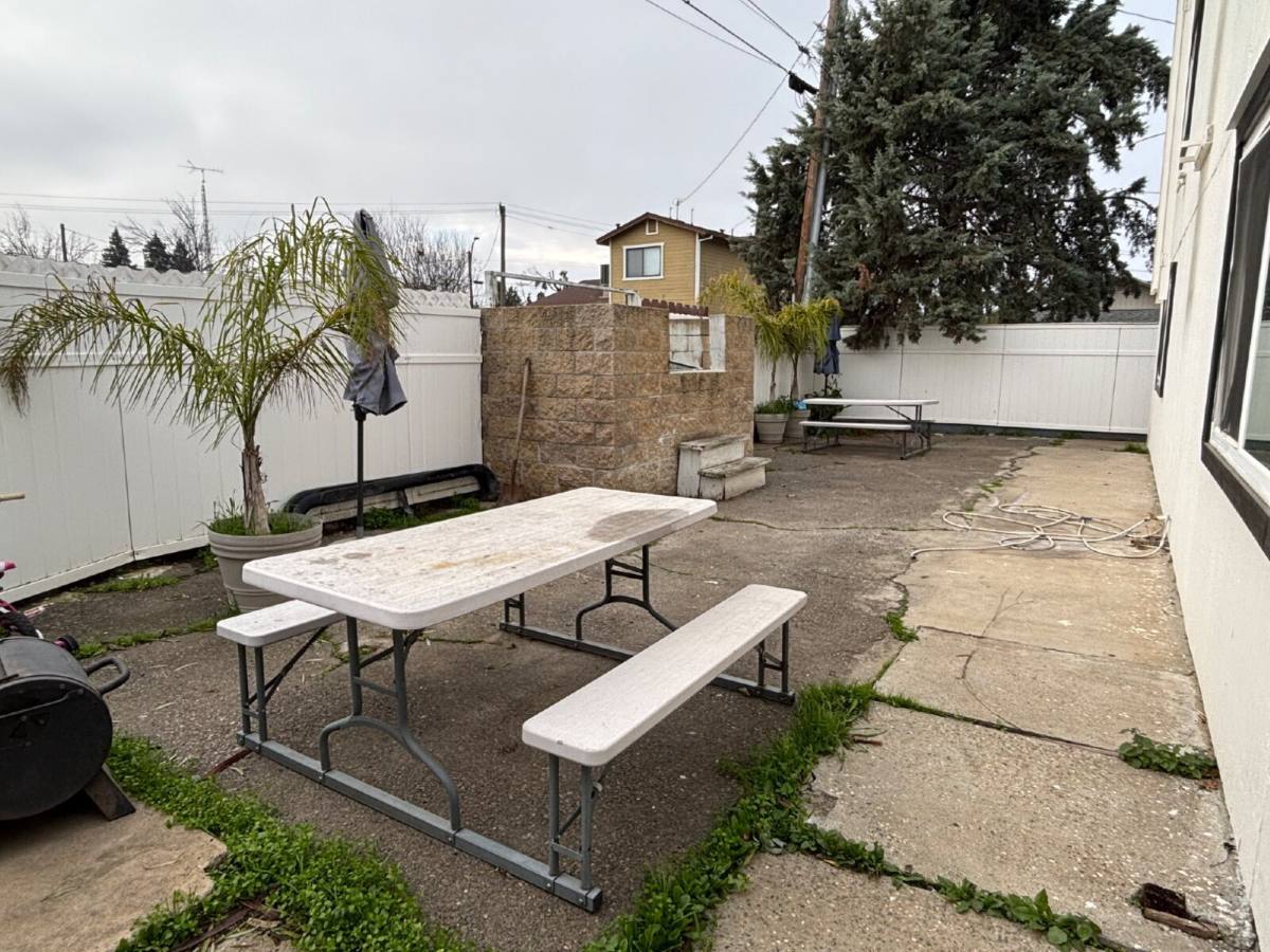 Apartment for rent at 409 G St #3, Waterford, CA 95386