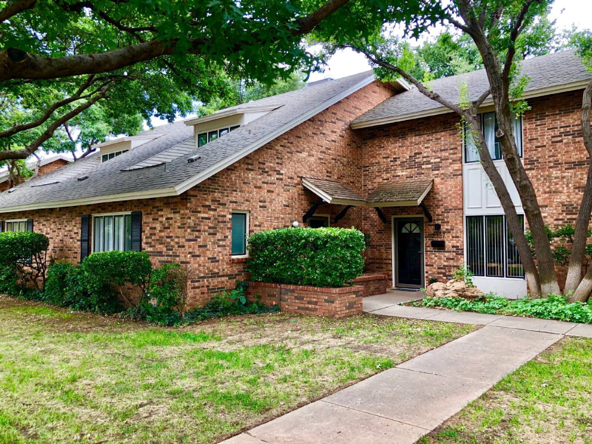 Condo for rent at 2335 33rd St, Lubbock, TX 79411