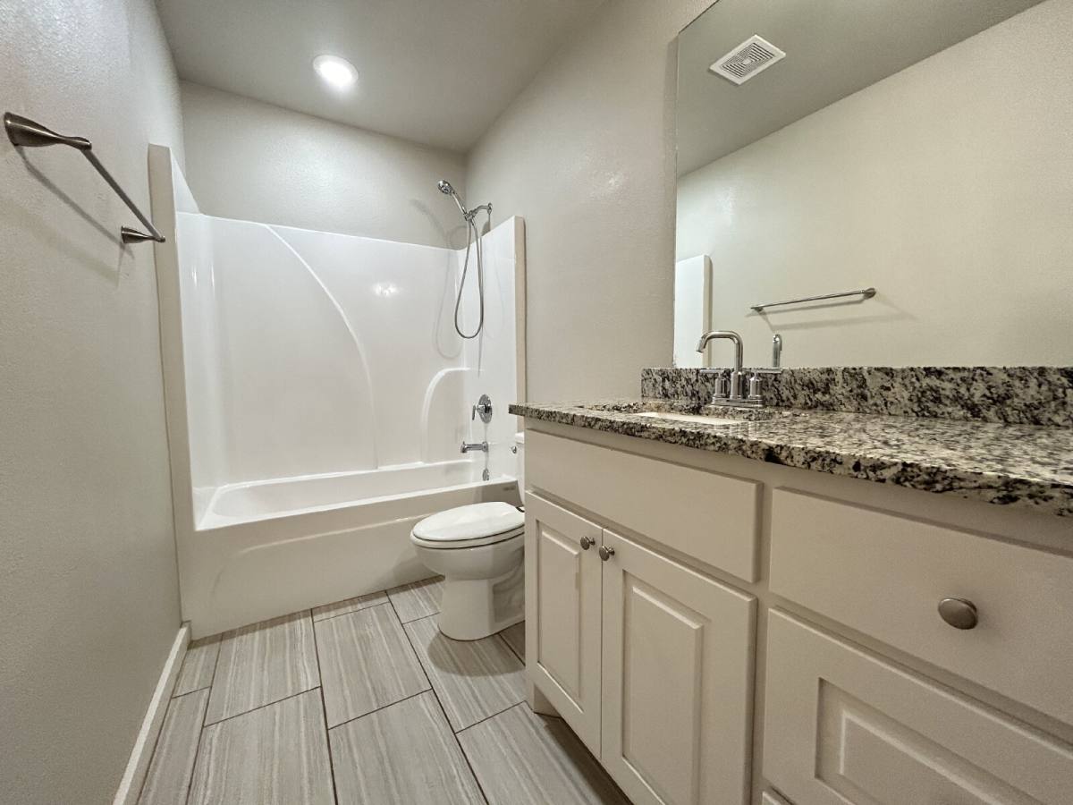 1403 15th St #A, Shallowater, TX 79363 - Townhouse for Rent - Image 8