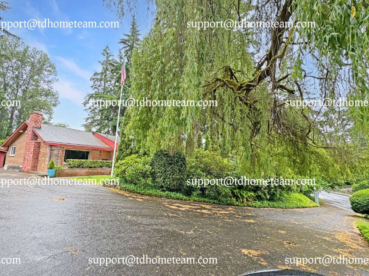 House for rent at 19904 60th Ave NE, Kenmore, WA 98028