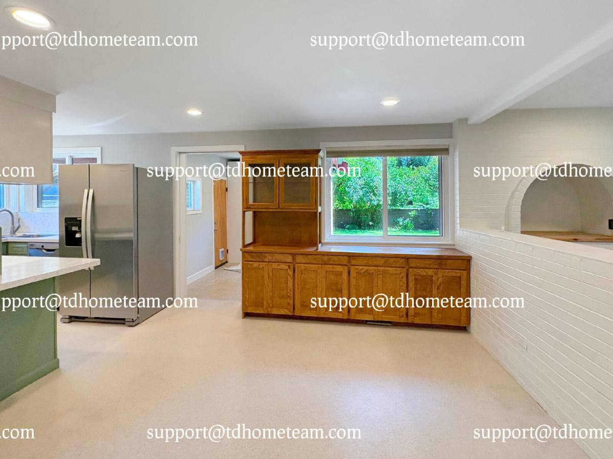 House for rent at 19904 60th Ave NE, Kenmore, WA 98028