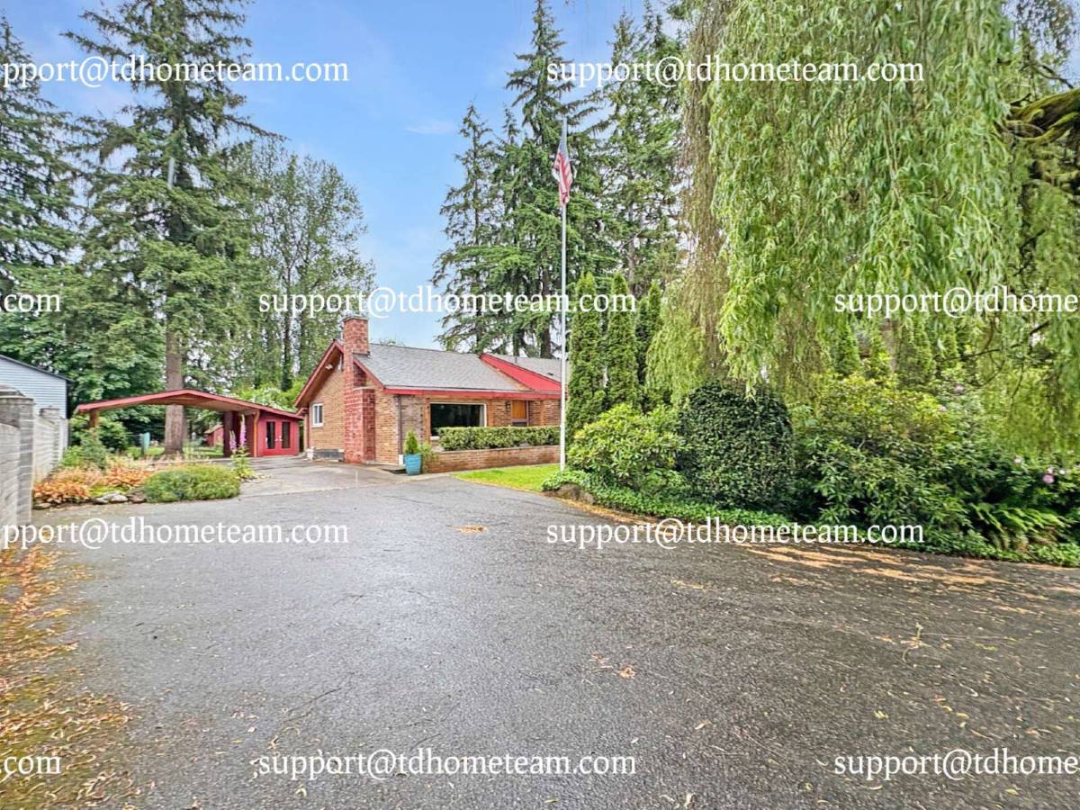 House for rent at 19904 60th Ave NE, Kenmore, WA 98028