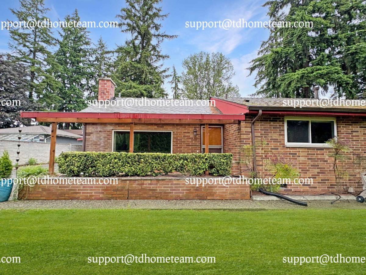 House for rent at 19904 60th Ave NE, Kenmore, WA 98028