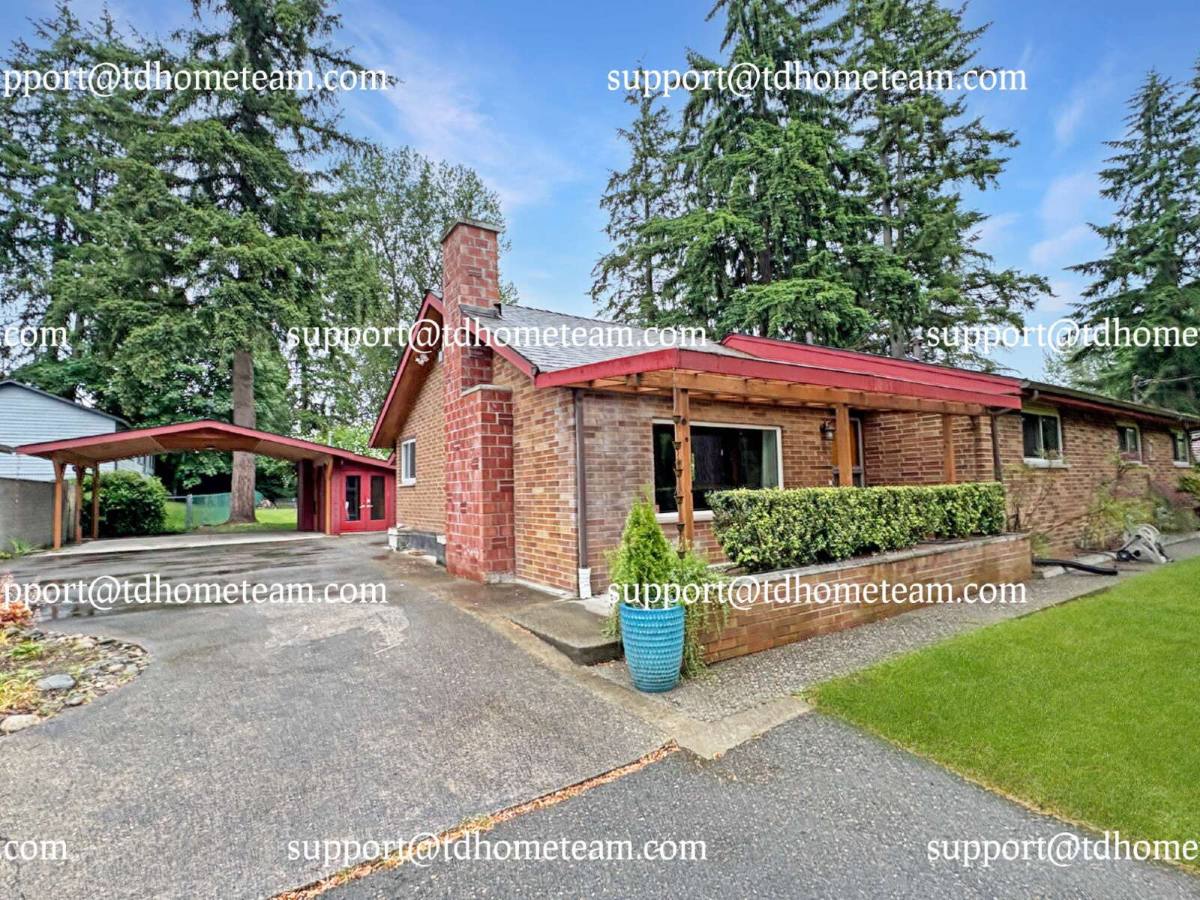 House for rent at 19904 60th Ave NE, Kenmore, WA 98028