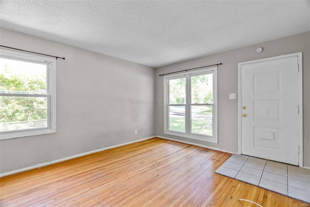 House for rent at 301 Estridge Rd, Saint Louis, MO 63137