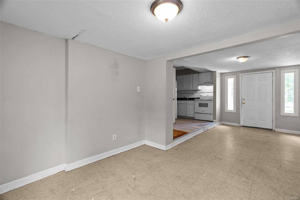 House for rent at 301 Estridge Rd, Saint Louis, MO 63137