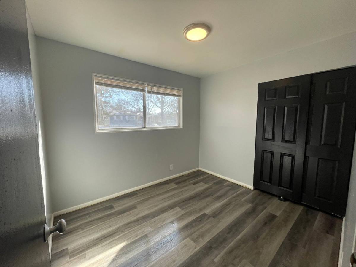 House for rent at 3421 Elmhurst Dr, Saint Louis, MO 63121
