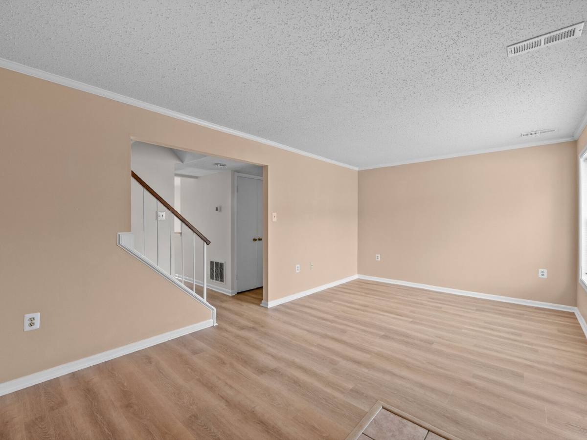 Townhouse for rent at 2178 Mager Dr, Herndon, VA 20170