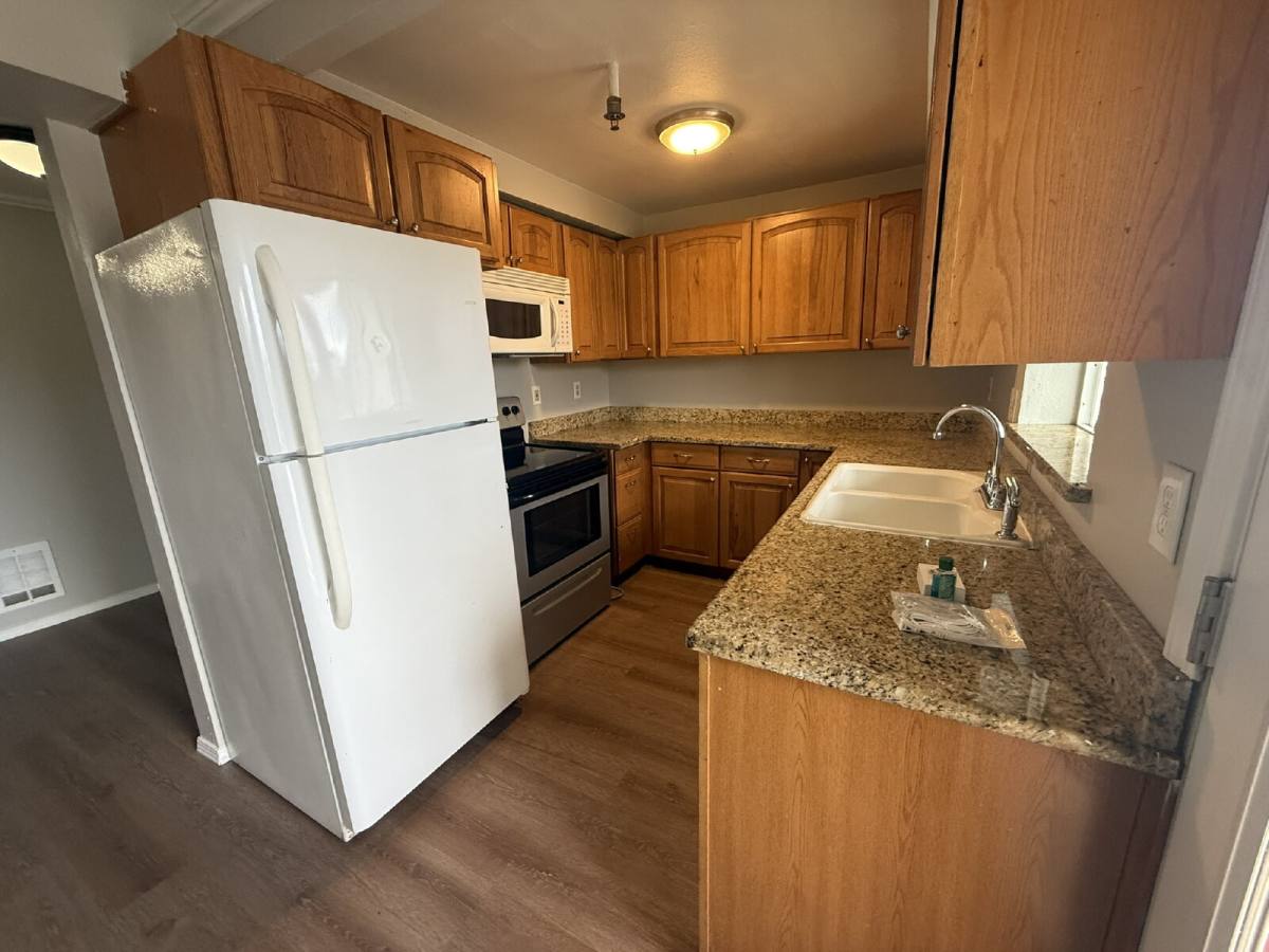 Condo for rent at 29645 18th Ave S #B303, Federal Way, WA 98003