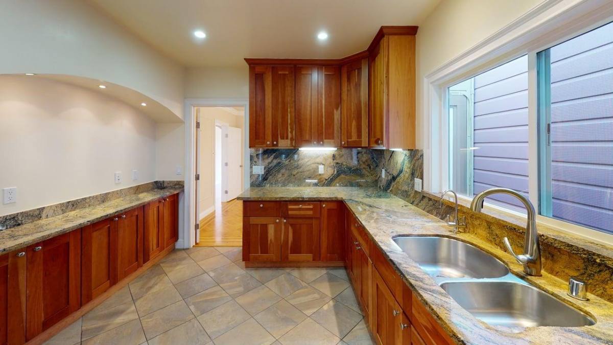 House for rent at 1587 31st Ave, San Francisco, CA 94122