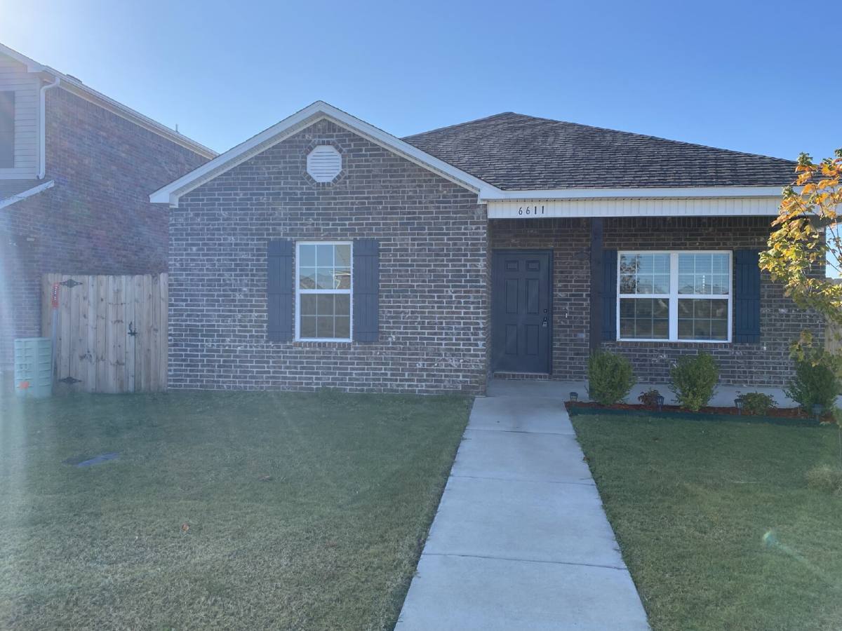 House for rent at 6611 SW Warrington Rd, Bentonville, AR 72713