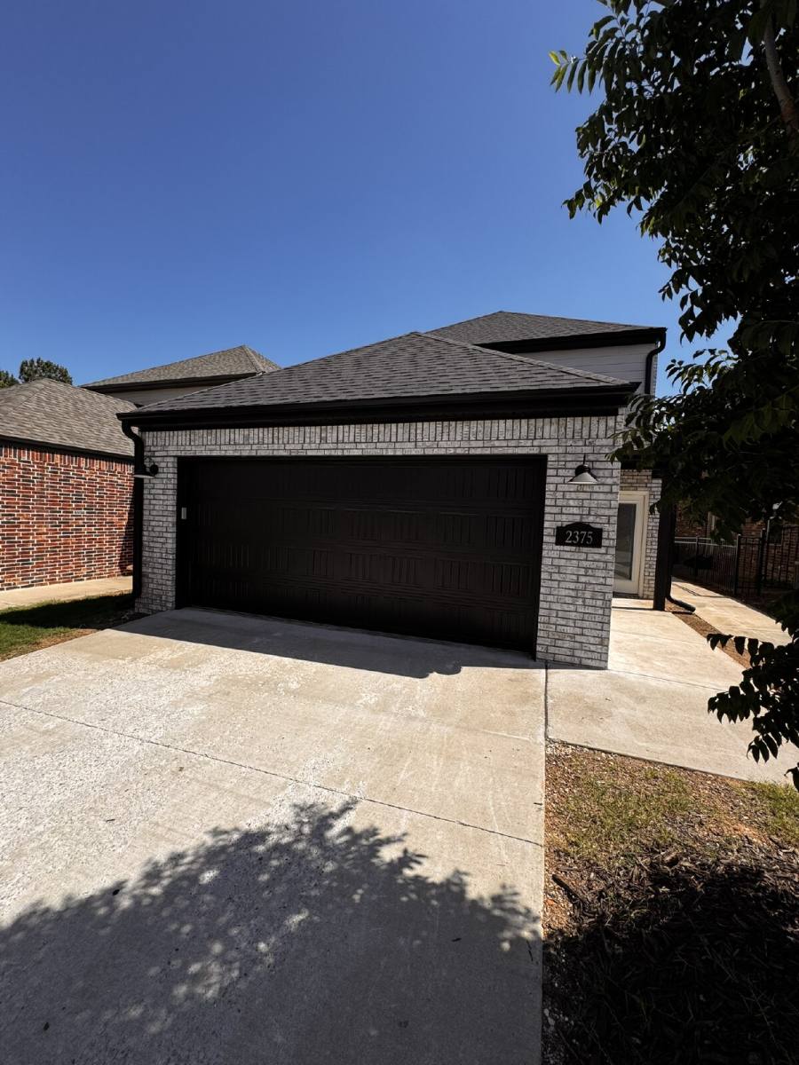 Townhouse for rent at 2375 E Amherst Alley, Fayetteville, AR 72703