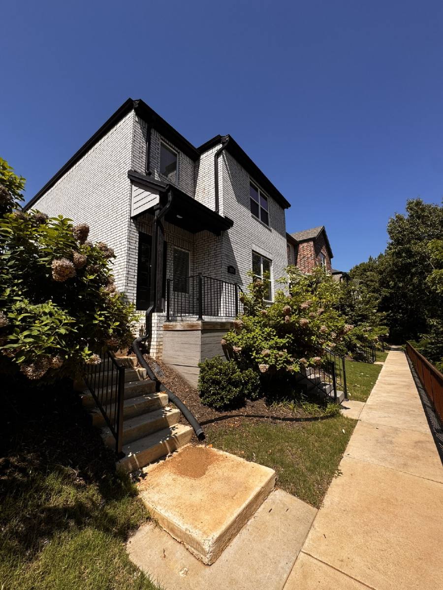 Townhouse for rent at 2375 E Amherst Alley, Fayetteville, AR 72703