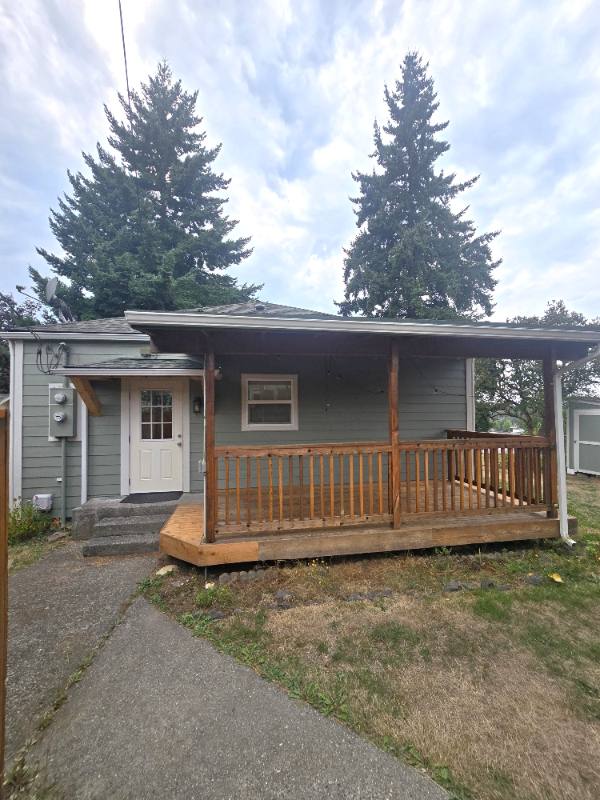 Apartment for rent at 127 S Macleod Ave #A, Arlington, WA 98223