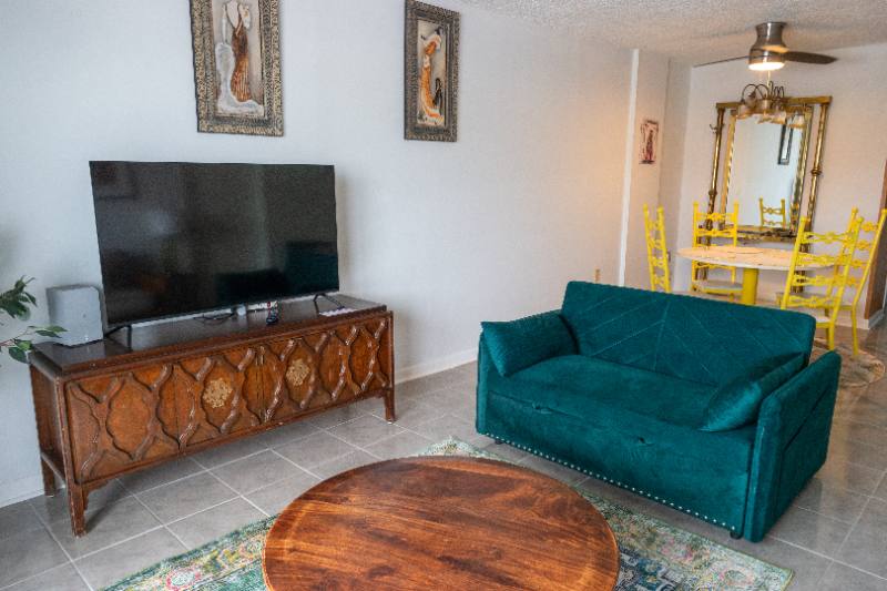 Apartment for rent at 1418 Collins Ave #403, Miami Beach, FL 33139