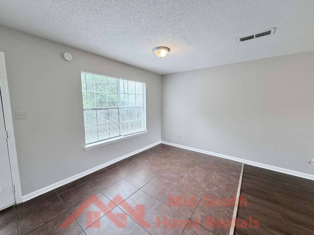 House for rent at 3942 Chelsea Hill Dr, Memphis, TN 38128