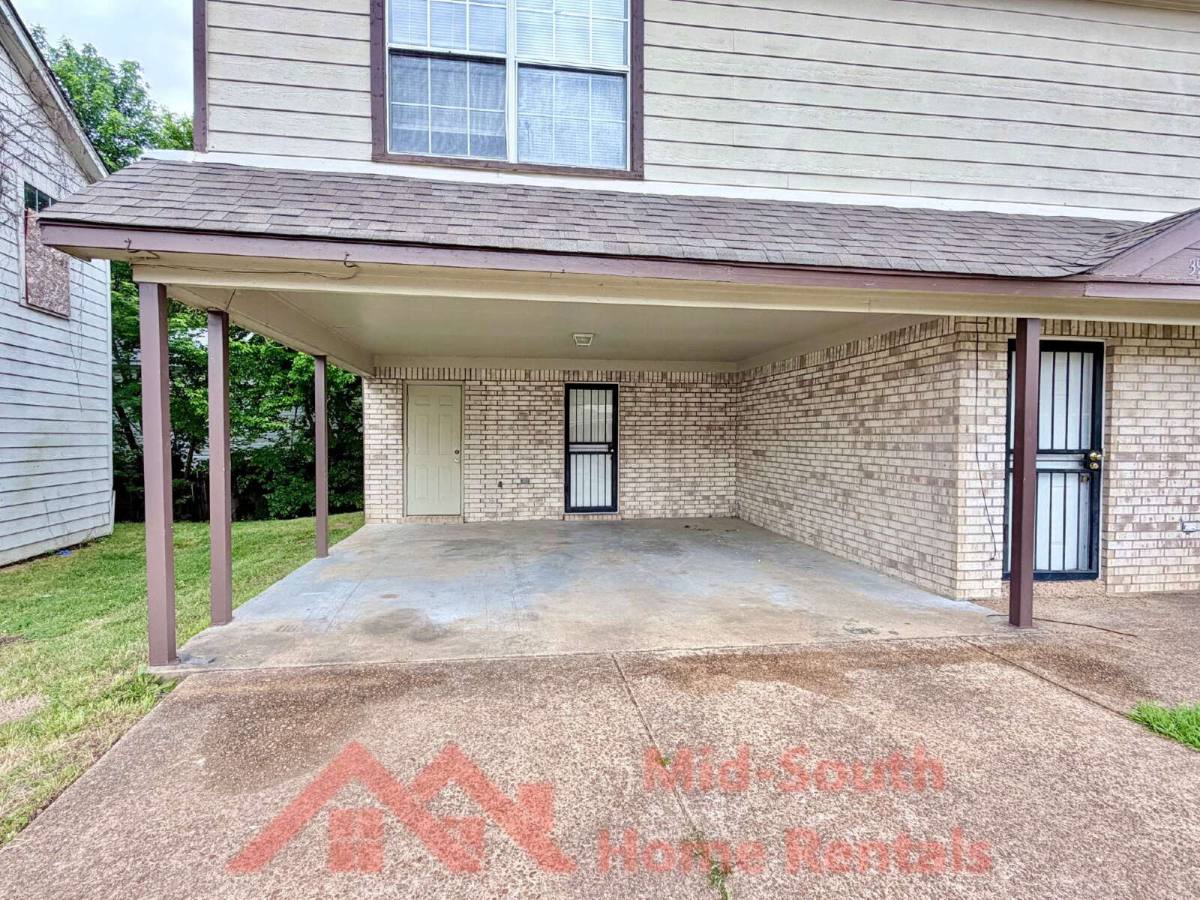 House for rent at 3942 Chelsea Hill Dr, Memphis, TN 38128