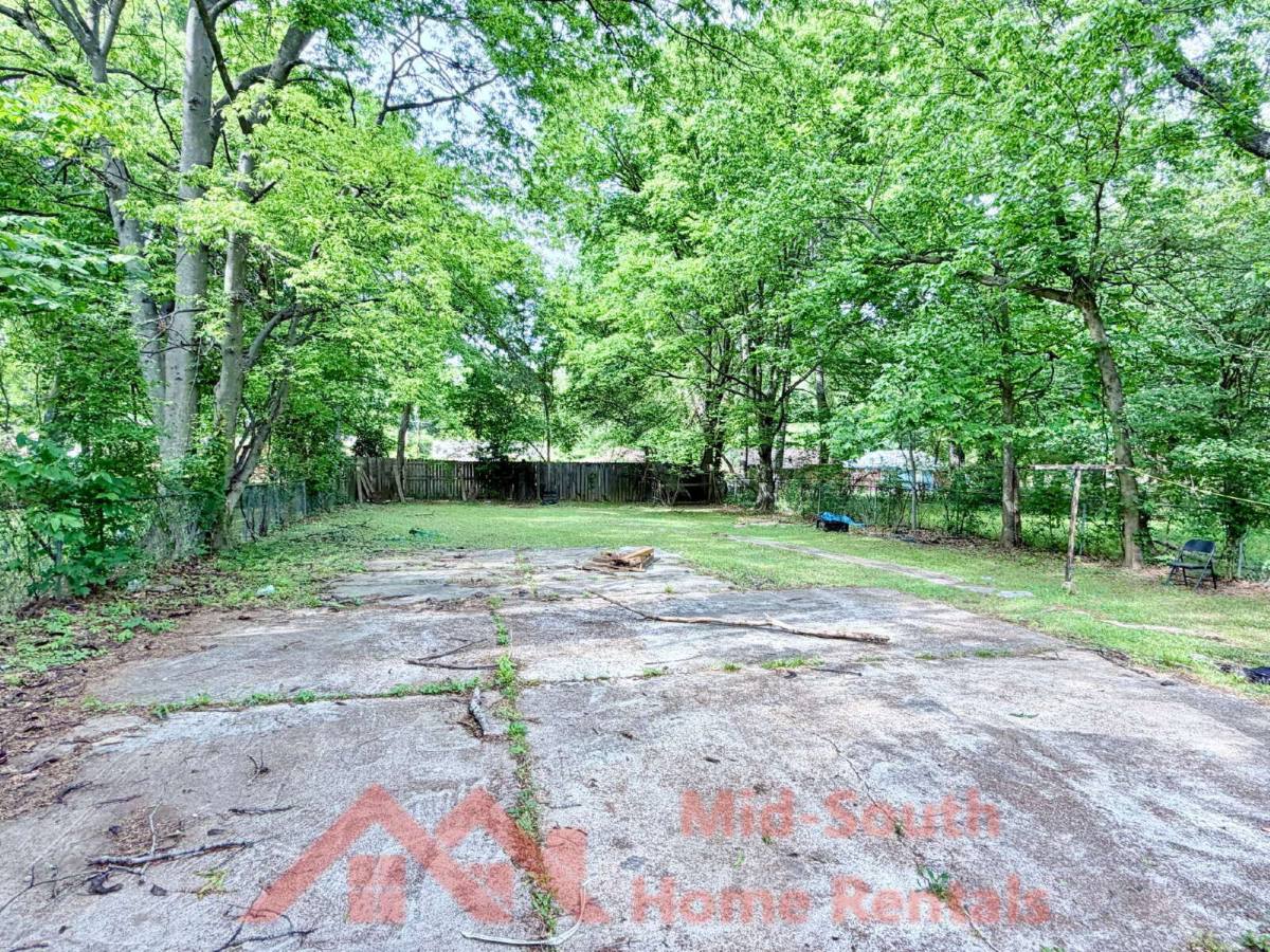 House for rent at 452 Delta Rd, Memphis, TN 38109