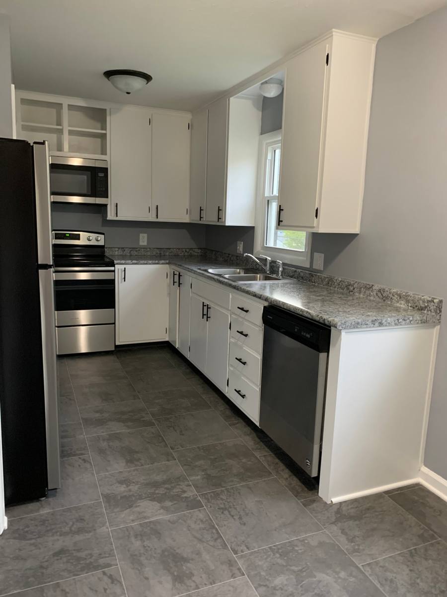 Apartment for rent at 6020 Birch St #3, Omaha, NE 68104