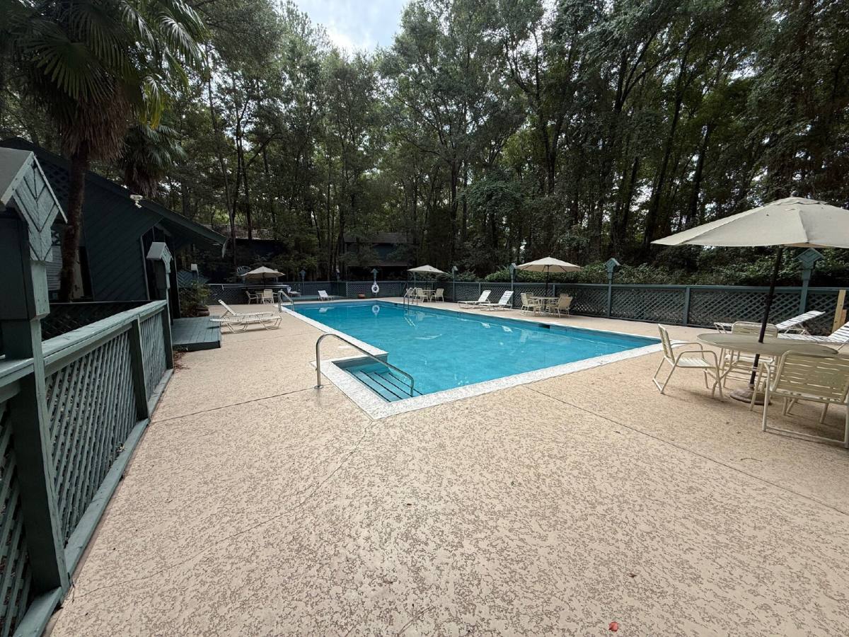 Townhouse for rent at 6 Summer Oaks Dr, Daphne, AL 36526