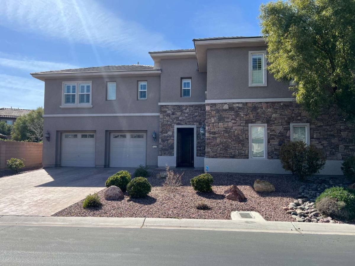 House for rent at 8225 Broad Peak Dr, Las Vegas, NV 89131