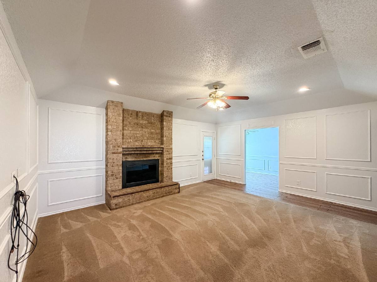 House for rent at 701 Daniels Dr, Crowley, TX 76036