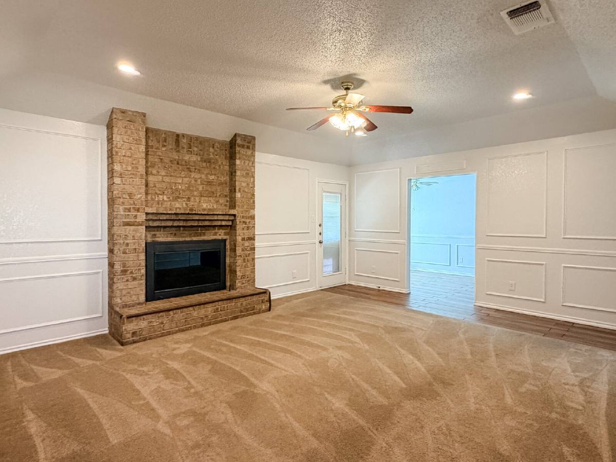 House for rent at 701 Daniels Dr, Crowley, TX 76036