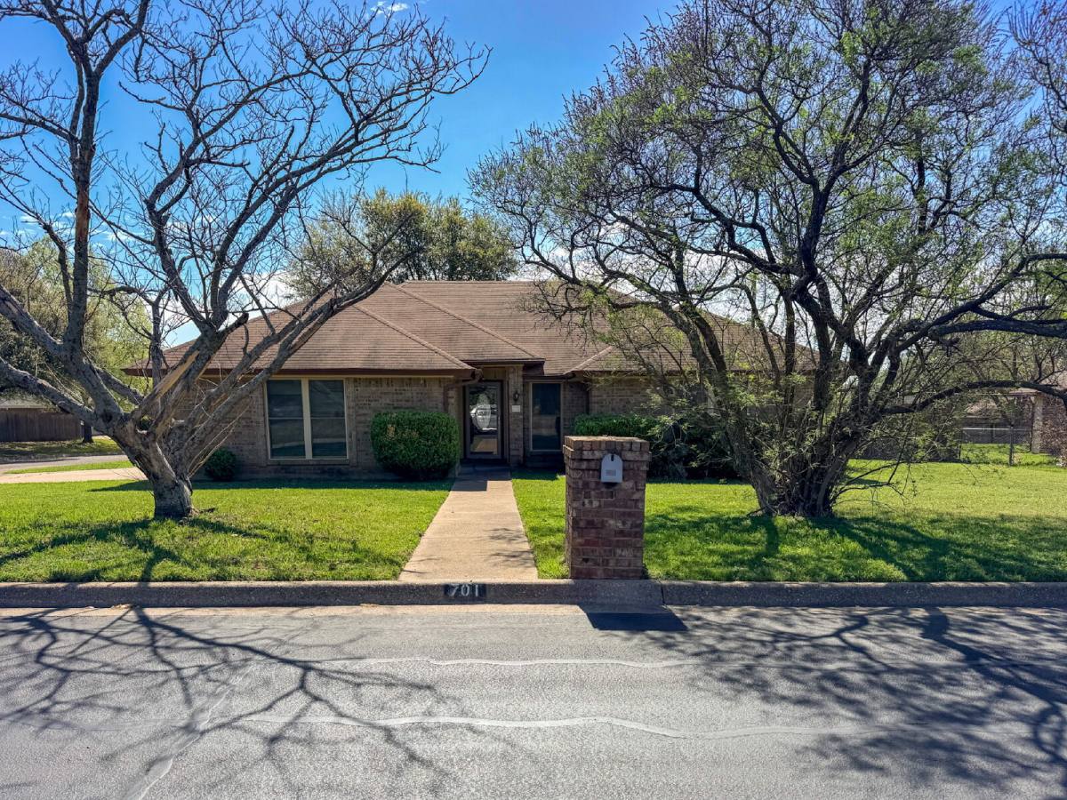 House for rent at 701 Daniels Dr, Crowley, TX 76036