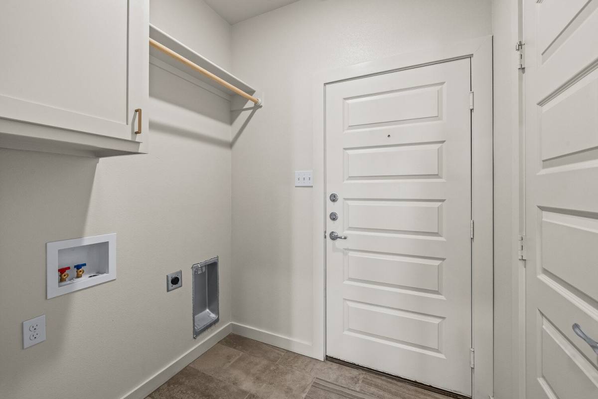 Townhouse for rent at 1113 N 7th St, Wolfforth, TX 79382