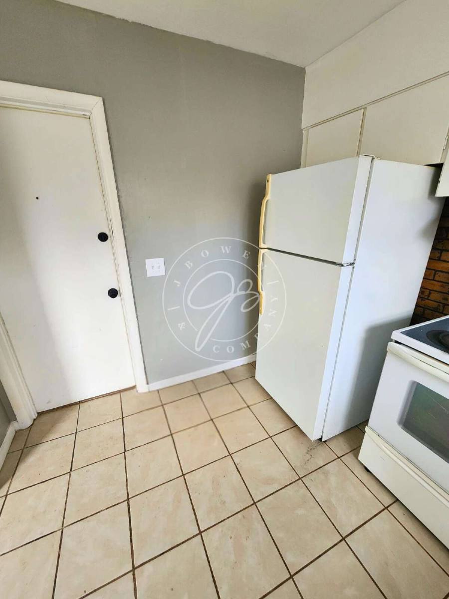 Apartment for rent at 4239 Lewis Ave #2, Toledo, OH 43612