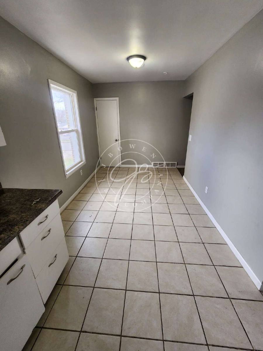 Apartment for rent at 4239 Lewis Ave #2, Toledo, OH 43612