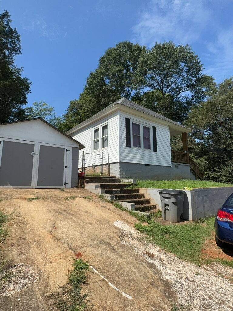 House for rent at 25 W 6th St, Greenville, SC 29611