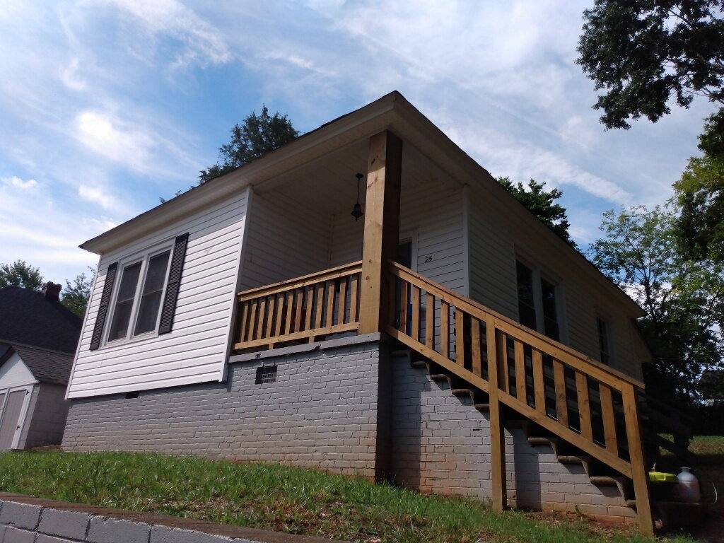 House for rent at 25 W 6th St, Greenville, SC 29611