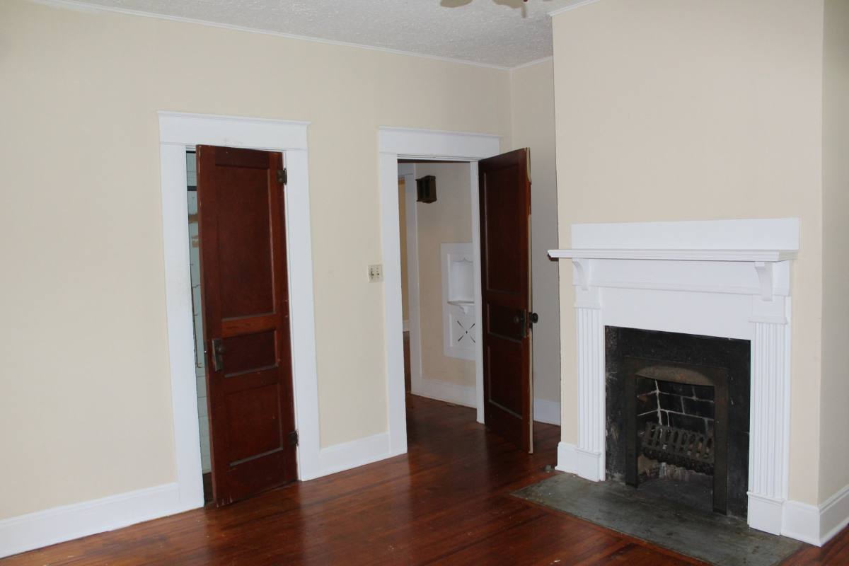 House for rent at 420 N Green St, Tupelo, MS 38804