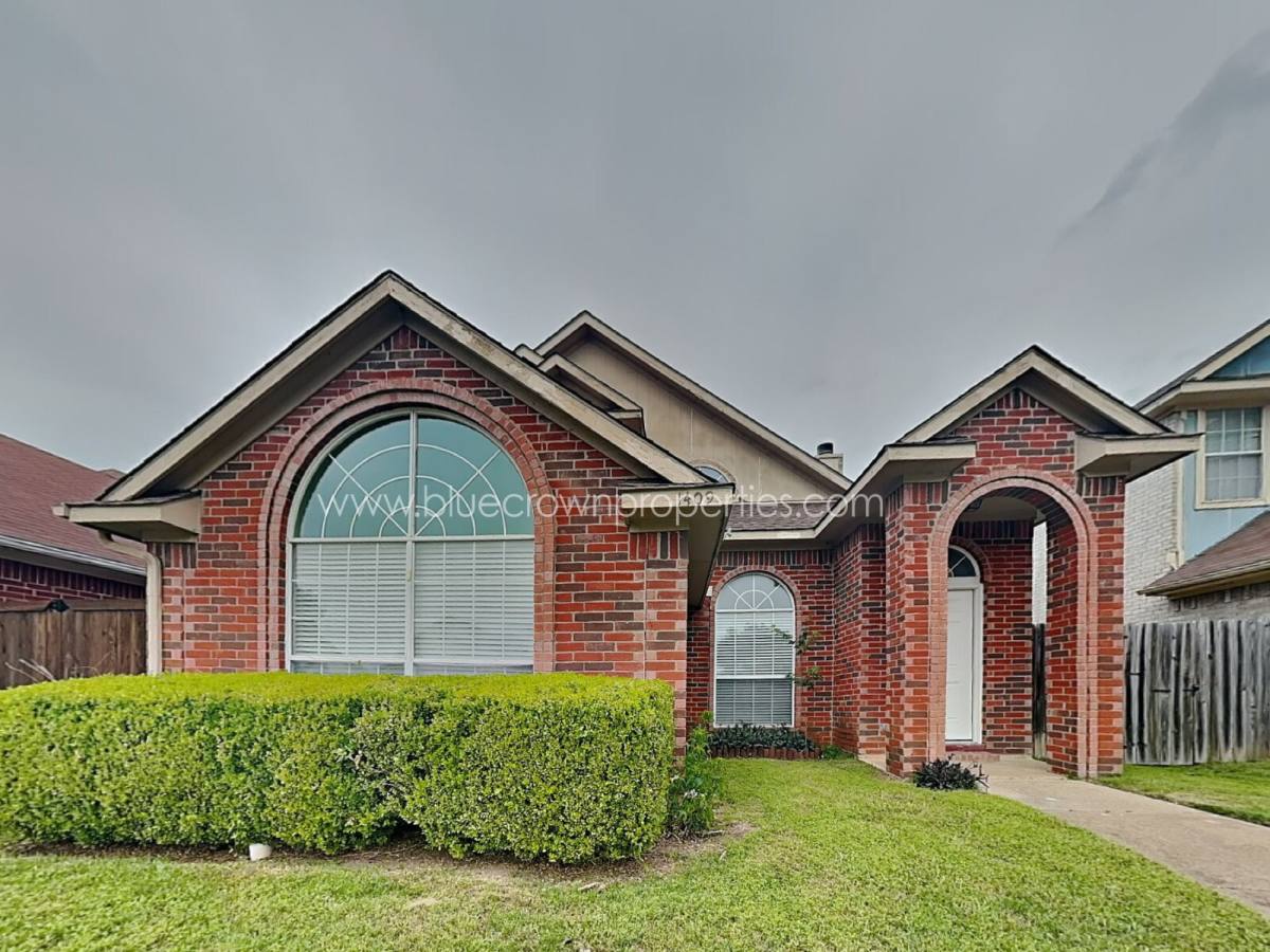 House for rent at 1409 Post Oak Dr, Rowlett, TX 75089